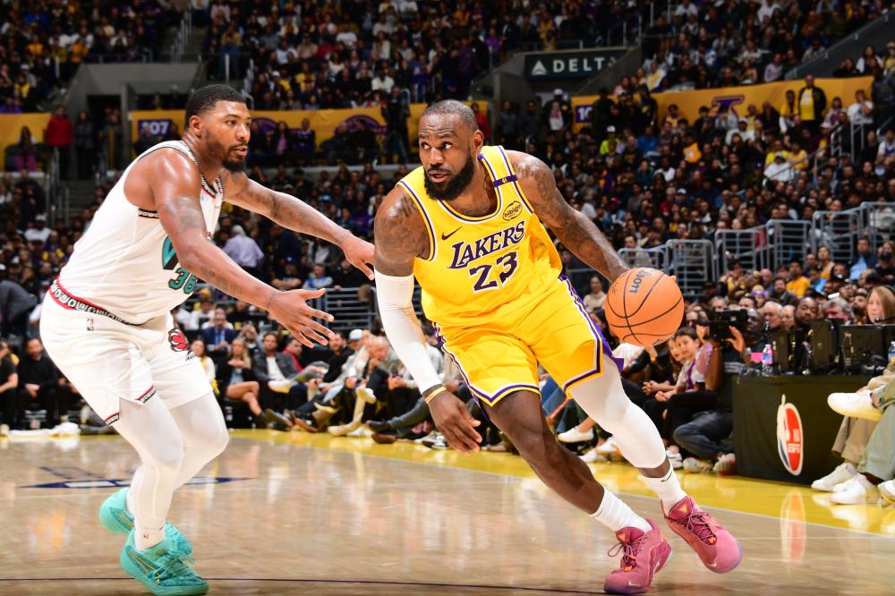 动还为中场 动还为中场